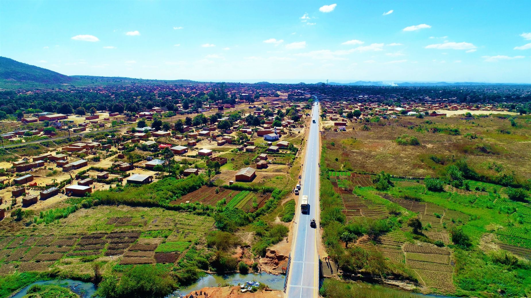 刚果（金）利卡西-科洛维奇公路（185km）_爱奇艺